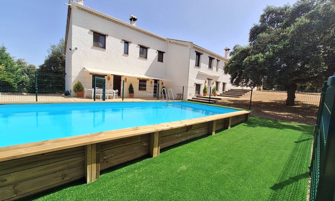 Las Nogueras Maison | Chalet 'El Pinar De La Lobera' avec vue sur la montagne, piscine partagée et Wi-Fi
