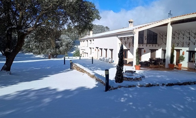 Las Nogueras Maison | Chalet 'El Pinar De La Lobera' avec vue sur la montagne, piscine partagée et Wi-Fi