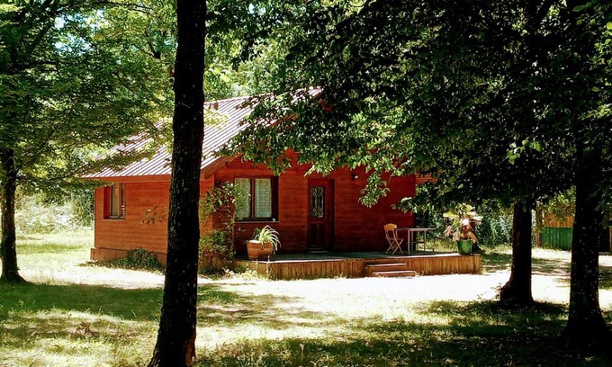 Valpuiseaux Chalet De Ski | Chalet en forêt, brame du cerf