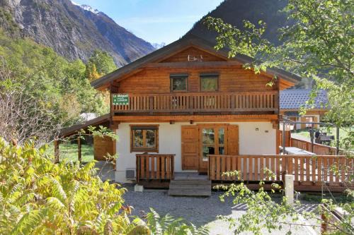 Venosc Chalet De Ski | Chalet Enchanteur à Venosc avec Vue Panoramique et Jacuzzi