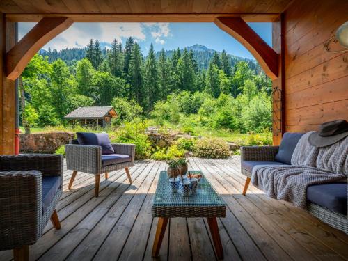 Les Prodains Chalet De Ski | Chalet Evelyn - OVO Network