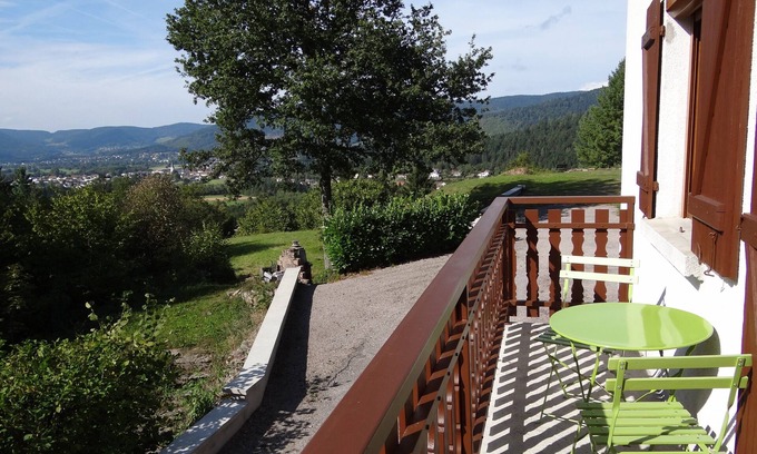 Basse-sur-le-Rupt Chalet De Ski | CHALET*** VUE EXCEPTIONNELLE SUR LA VALLEE