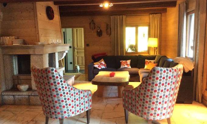 Le Bouchet-Mont-Charvin Chalet De Ski | CHALET GRAND CONFORT