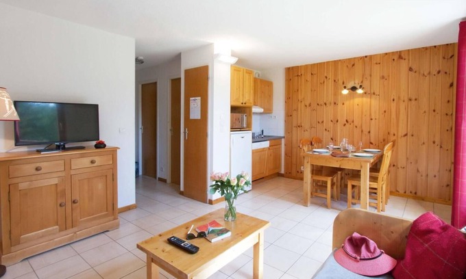 Saint-Etienne-en-Devoluy Chalet De Ski | Chalet, wifi, pied des pistes de ski, remise en forme, piscine, terrasse, balcon, parking