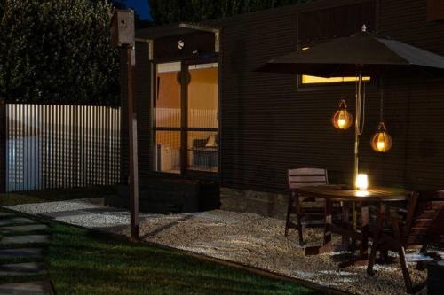 Matamata Appartement | Chalet Gandalf's Hideaway Full SKY&AppleTV All the Perks