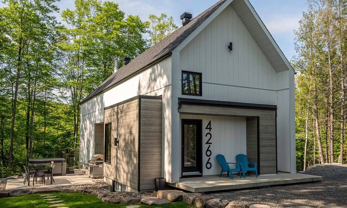 Les Pays-d'en-Haut Regional County Municipality Chalet De Ski | Chalet Haut-Bois | Rando, Ski & Spa