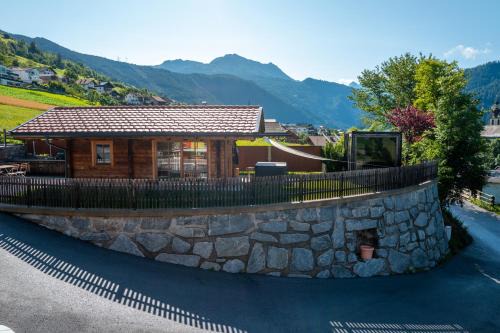 Fliess Chalet De Ski | Chalet Hittli 1065 Tirol sauna garden WiFi guest card