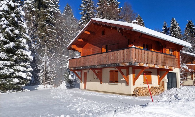Lamoura Chalet De Ski | CHALET idéalement situé - Haut Jura
