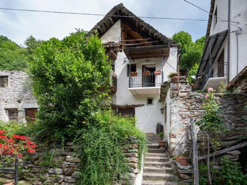 Bognanco Chalet De Ski | Chalet Il Gianlupo Grigio by Interhome