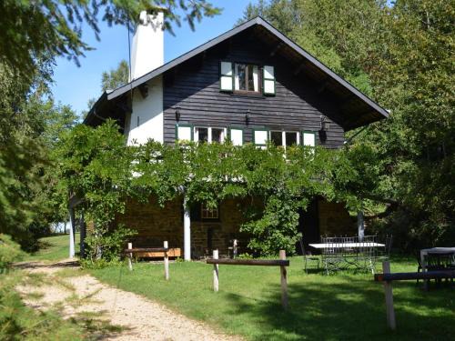 Gembes Chalet De Ski | Chalet in Bièvre for 9 Person