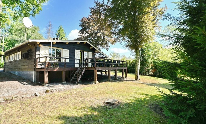 Biron Maison | Beau chalet avec grand jardin