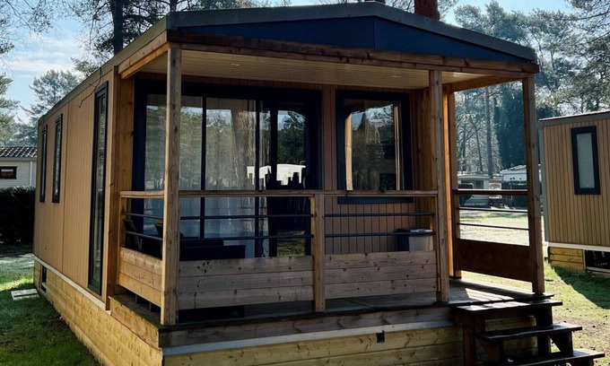 Beekbergen-Zuid Chalet De Ski | Chalet in Netherlands near Cycling Trails