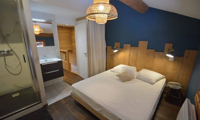 Les Boisses Chalet De Ski | Chalet en plein coeur de la station - Tignes 1800