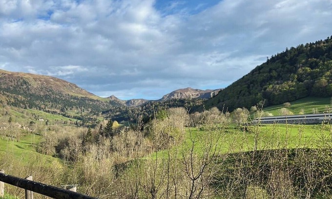 Le Falgoux Chalet De Ski | Chalet in the mountains, at the foot of Puy Mary,