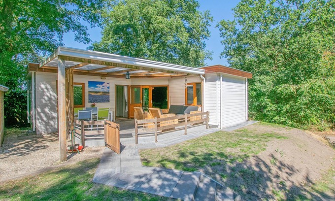 Uden Maison | Chalet dans les bois avec véranda et sauna