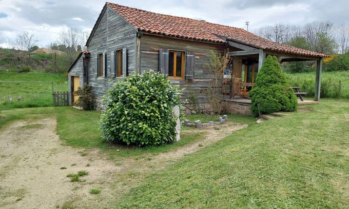 Le Malzieu-Forain Chalet De Ski | Chalet Indépendant sur Terrain Clos de 500m² Avec vue sur L'aubrac et le Lioran