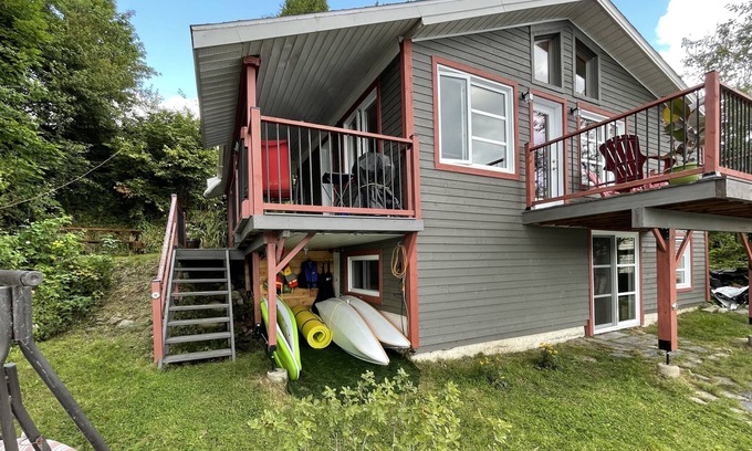 Rock Forest Cabine | Chalet intime & chaleureux bord de l’eau