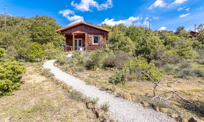 Rouffiac-des-Corbieres Chalet De Ski | Chalet 'Japon' avec vue sur les montagnes, piscine partagée et terrasse privée
