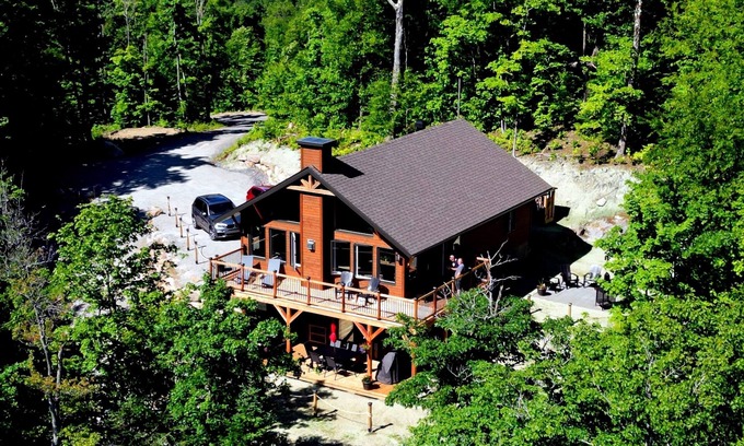 Saint-Faustin-Lac-Carre Chalet De Ski | Chalet L'Aventure au coeur des Laurentides