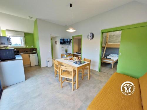 Villiers-Charlemagne Maison | Chalet la Brême