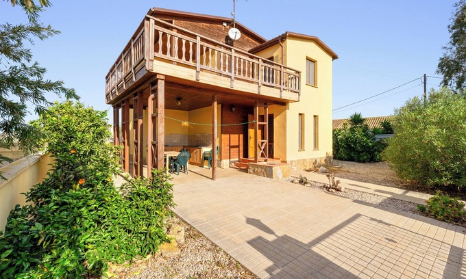 Sant Jaume d'Enveja Maison | Chalet 'La Casa De Clara Y Roger' avec terrasse partagée, balcon et Wi-Fi