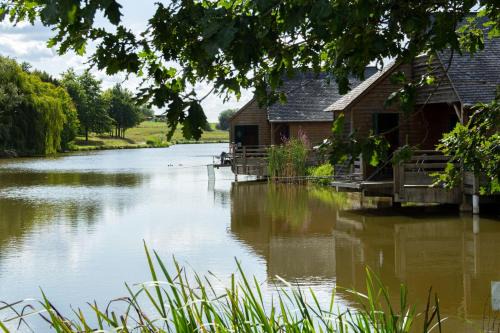Villiers-Charlemagne Maison | Chalet la Carpe