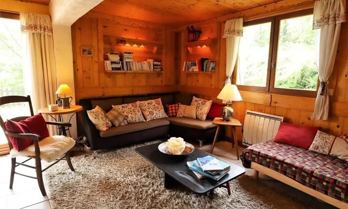 Villard-sur-Doron Chalet De Ski | Les Saisies. Beau chalet rénové pour 10 à 12 personnes.