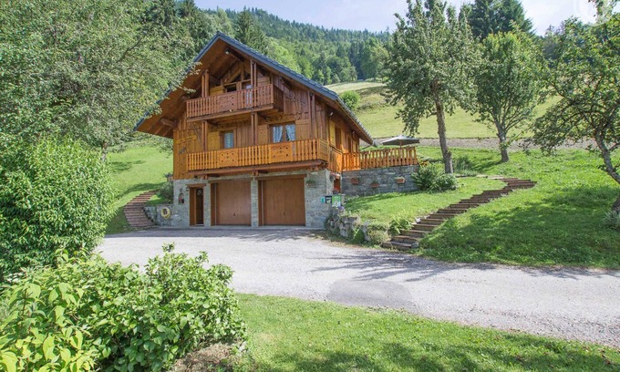 Queige Maison | CHALET LA GRANGE - QUEIGE