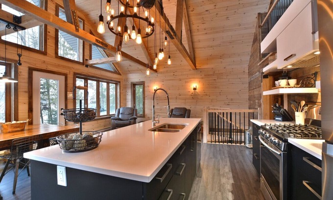 Papineau Regional County Municipality Cottage | Chalet la Merveille.