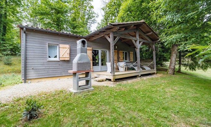 Saint-Cybranet Maison | Chalet La Truffe – Romantic with private spa, terrace, garden, breakfast & air conditioning