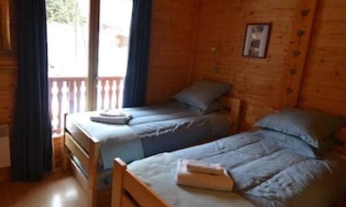 La Riviere-Enverse Chalet De Ski | Chalet Le Cochon Noir independant chalet 3km de Morillon telecabine, belle vue
