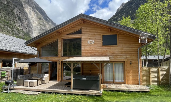Venosc Chalet De Ski | Chalet Le Lotus Blanc