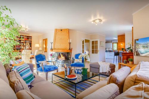 Thones Chalet De Ski | Chalet Les Roses Des Alpes - OVO Network