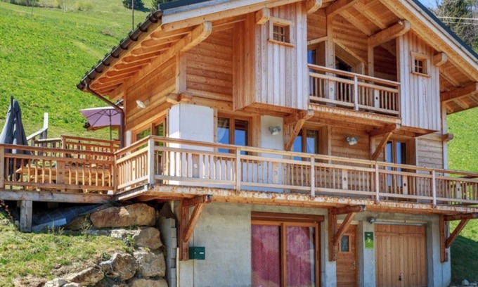 Beaufort Chalet De Ski | Chalet 'Les Tarines 1' with Mountain View, Private Terrace and Wi-Fi
