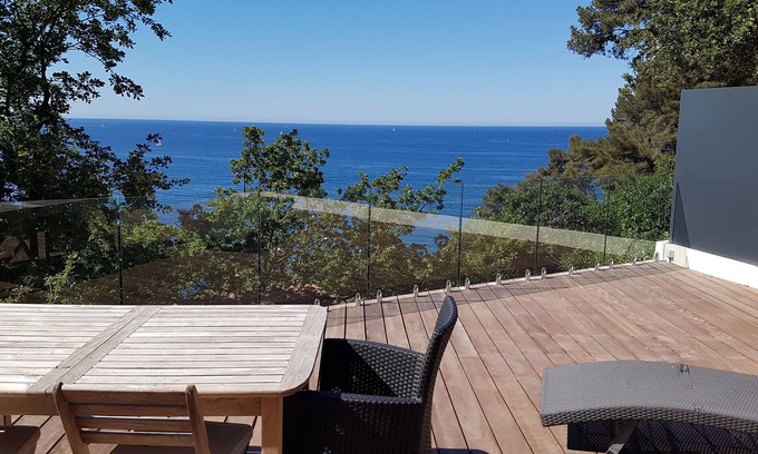 Le Pradet Villa | Chalet "LITTLE PARADISE" VUE MER 1er rang - grande terrasse - plain pied