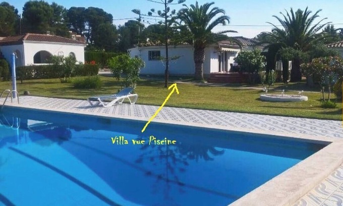 Cambrils Cabine | Chalet situé sur un parc arboré de 8000m² avec grande Piscine communautaire, .