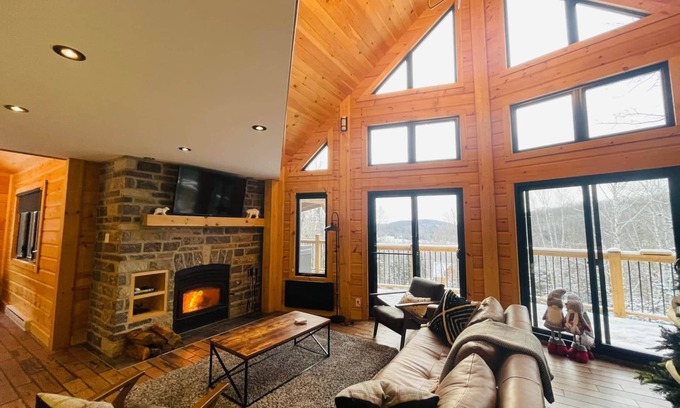 Amherst Chalet De Ski | Chalet Lunord - Lake View and Access - Spa - Near Mont Tremblant