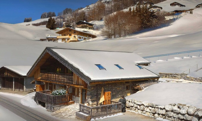 La Giettaz Chalet De Ski | Chalet Marijulo - Stylish property with hot tub and terrace - OVO Network
