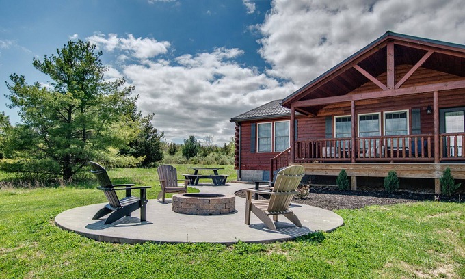 Himrod Maison | Chalet: modern cozy cabin on Seneca lake wine trail with outdoor firepit