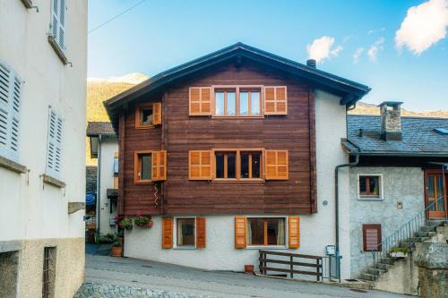 Chironico Appartement | Chalet Nucleo 12 by Quokka 360 - bouldering temple in Chironico