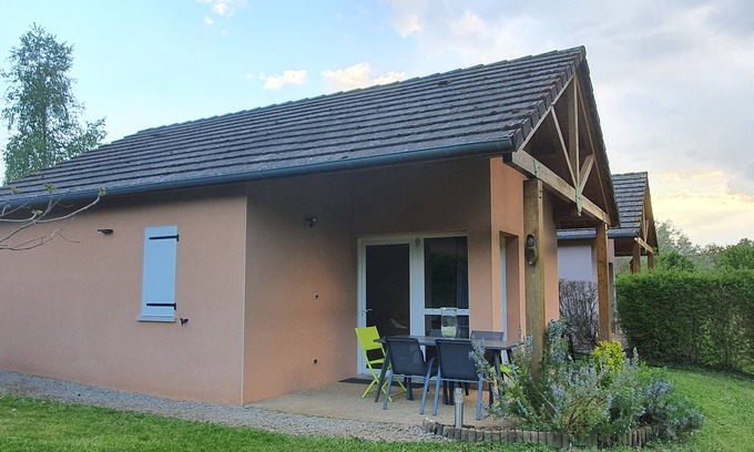Saint-Geniez-d'Olt Chalet De Ski | Chalet sur les bords du Lot à Saint Geniez d'Olt et d'Aubrac.