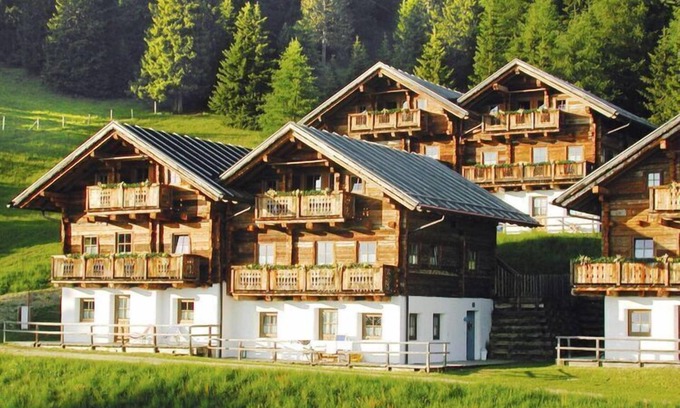 Zettersfeld Ski Resort Appartement | Almdorf Hochlienz, appartement Alm 20