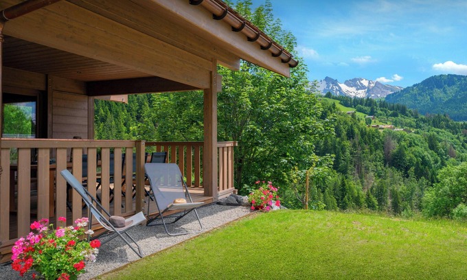 Le Grand-Bornand Chalet De Ski | Chalet Ours Rouge - séjour alpin avec spa et cinema - OVO Network