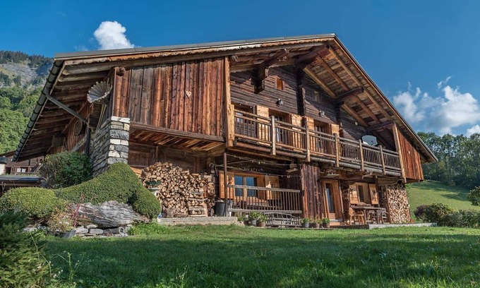 Flumet Appartement | Chalet Panoramique - Deux Chambres Appartement, Couchages 5