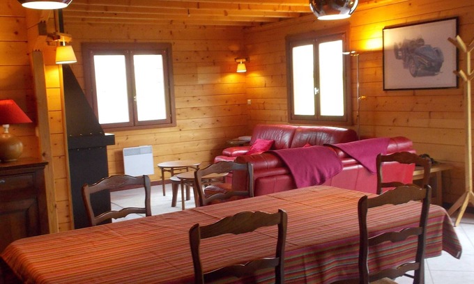 Meilhards Maison | Chalet Proximité Centre Bourg