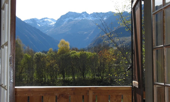 Garin Chalet De Ski | Chalet Pyrénéen 12 pers 200 m2 proche Peyragudes et sentiers de randonnées GR10