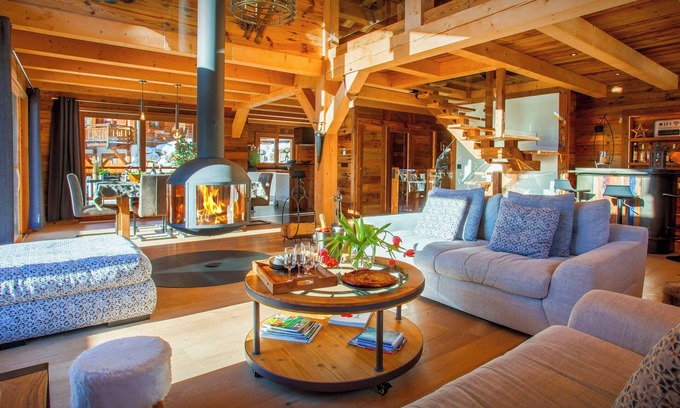 La Giettaz Chalet De Ski | Chalet Sabaroc - séjour alpin pour 11, jacuzzi et belle vue - OVO Network