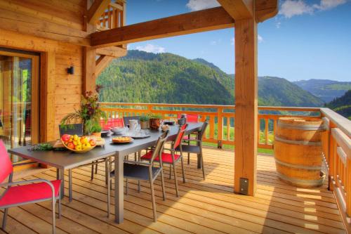 La Giettaz Chalet De Ski | Chalet Sabaroc - OVO Network