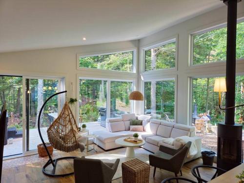Lac Superieur Village Chalet De Ski | Chalet TERRE en harmonie avec la nature, Tremblant
