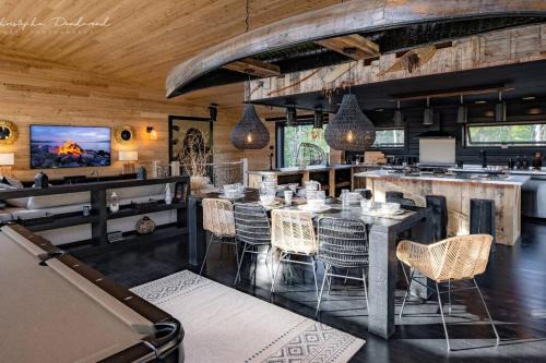 La Malbaie Chalet De Ski | Chalet TIPI, Chic Charme & Nature